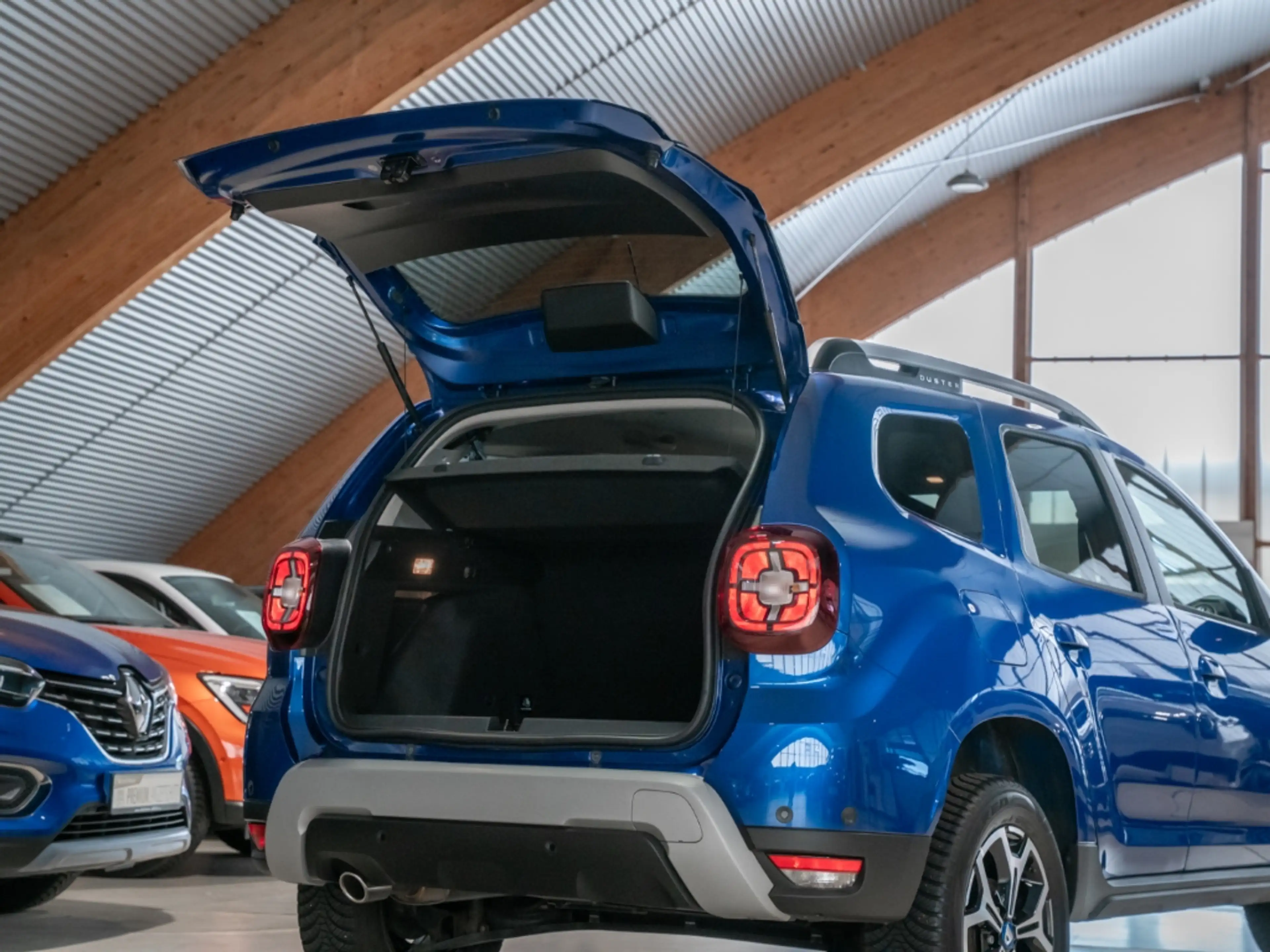 Dacia Duster II Celebration Navi Apple CarPlay Android Auto Kli — photo 8