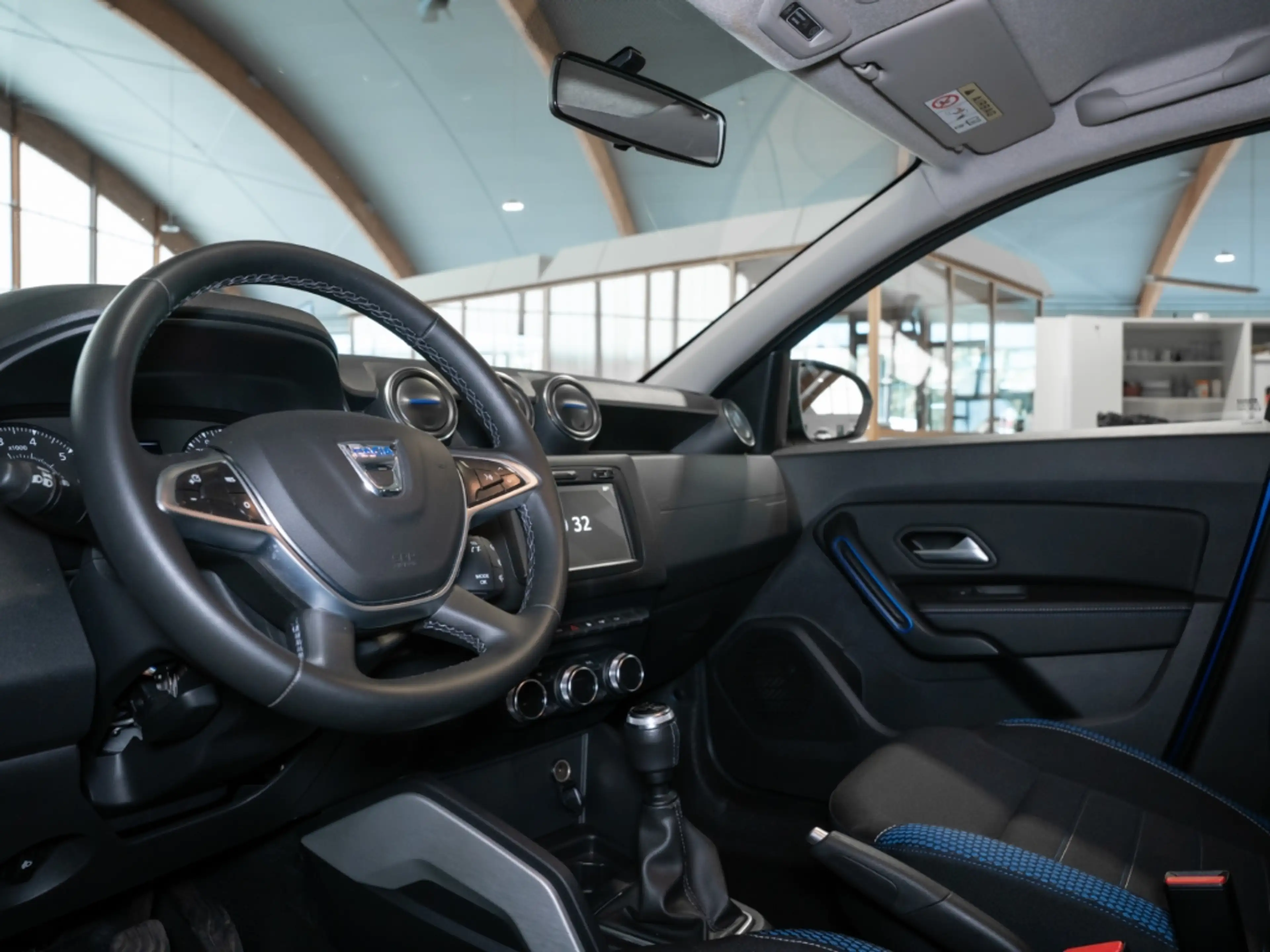 Dacia Duster II Celebration Navi Apple CarPlay Android Auto Kli — photo 5