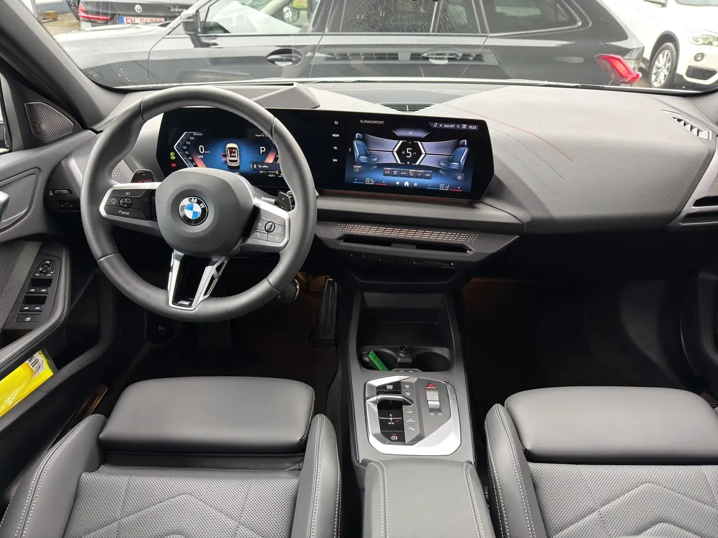 BMW 320 120 Limousine M Sport SportpaketPRO HUD 360° H&K Weiß - 2