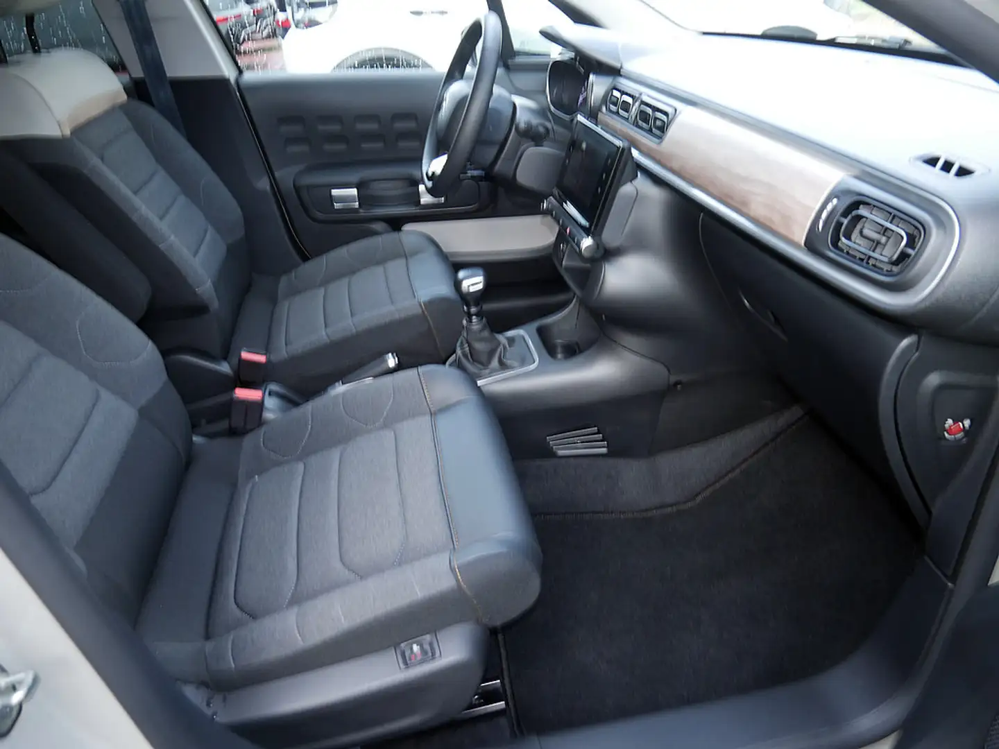 Citroen C3 PureTech 110 S&S Shine PDC SHZ KAMERA LED Beige - 2