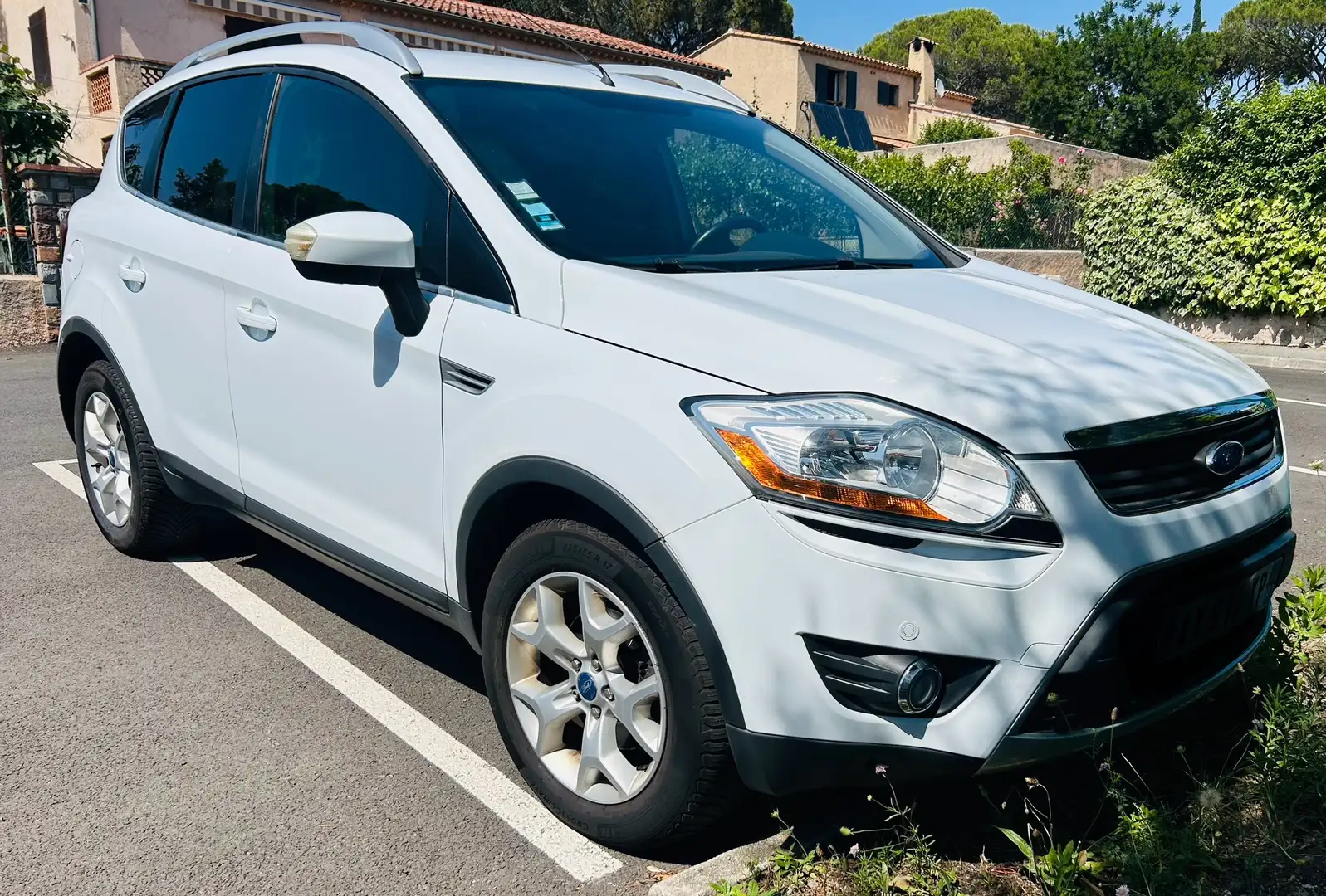 Ford Kuga Kuga 2.0 TDCi 136 DPF 4x2 Trend Blanc - 1