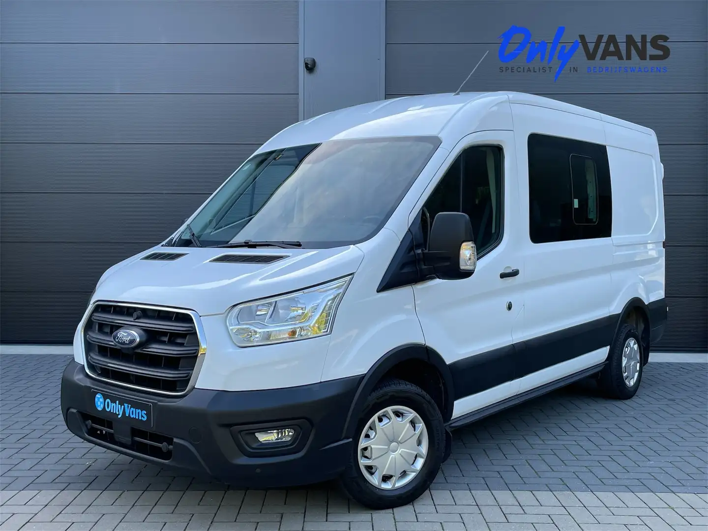 Ford Transit 2.0D / 2T / L2 H2 / DC / 6 Zitpl Weiß - 1