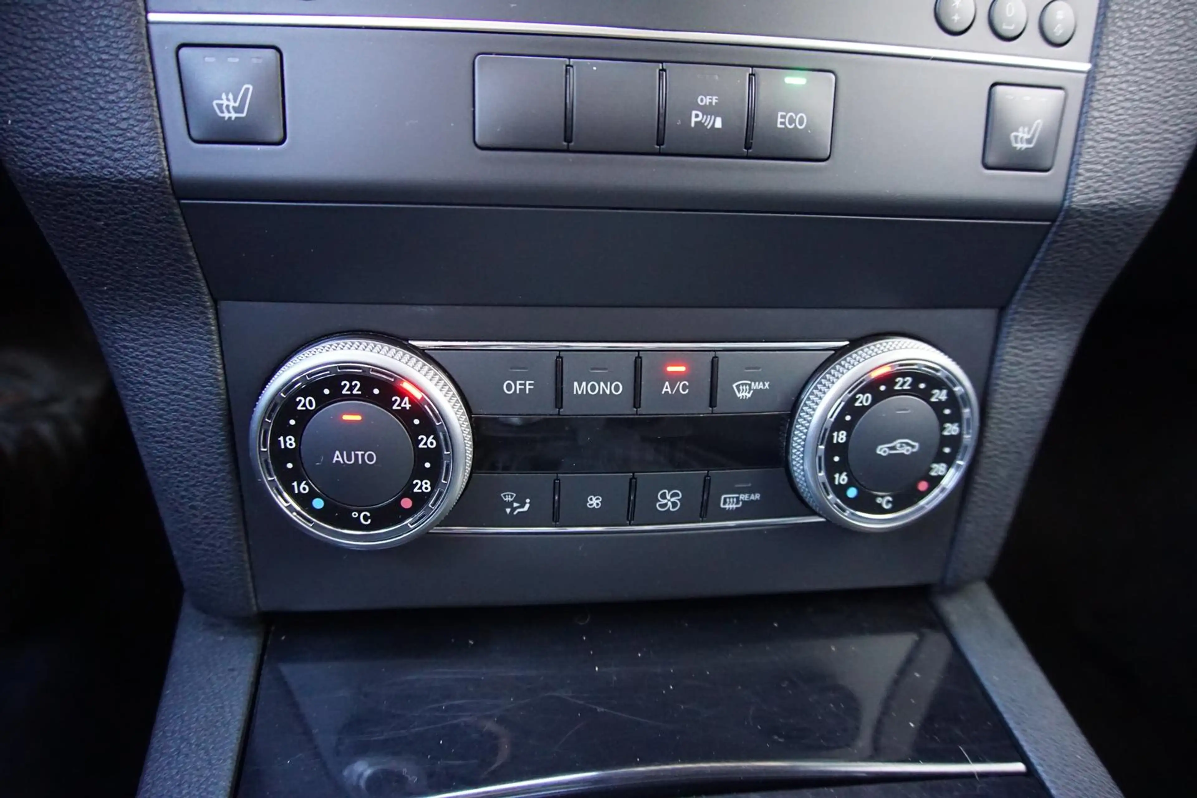 Mercedes-Benz GLK 250 2.1CDI Automatik AHK SHZ PDC — photo 9