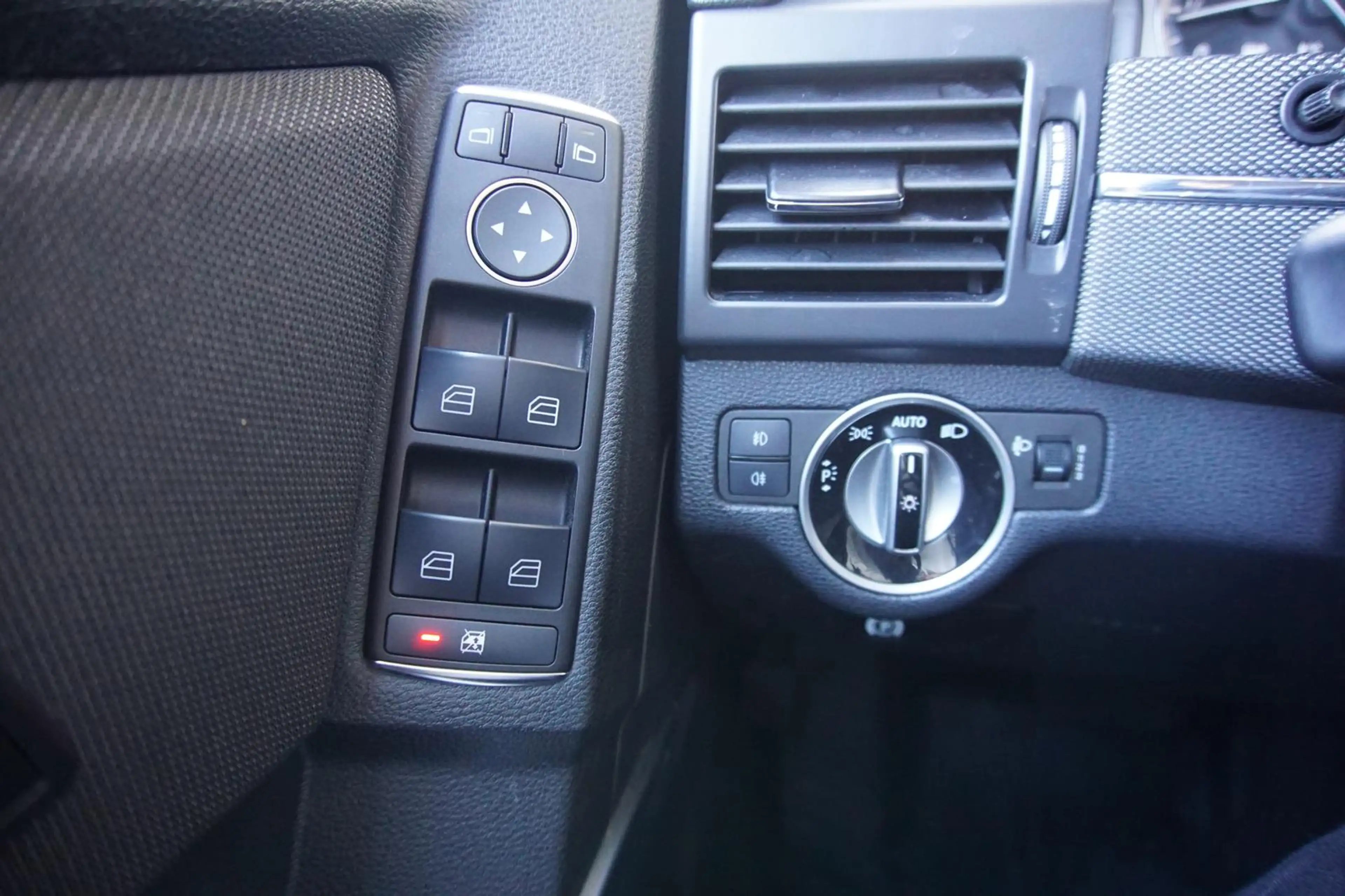 Mercedes-Benz GLK 250 2.1CDI Automatik AHK SHZ PDC — photo 15