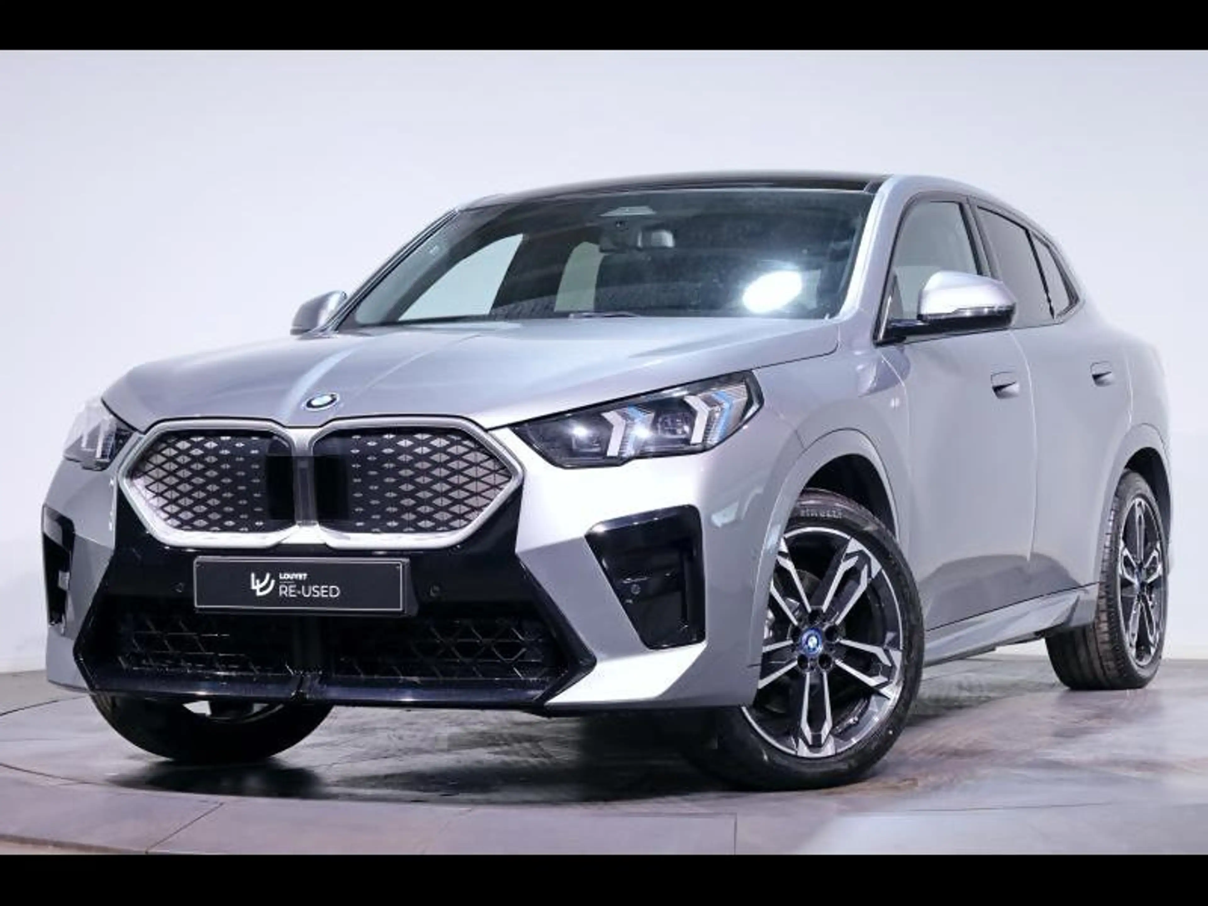 BMW iX2 xDrive30 Kit M Sport