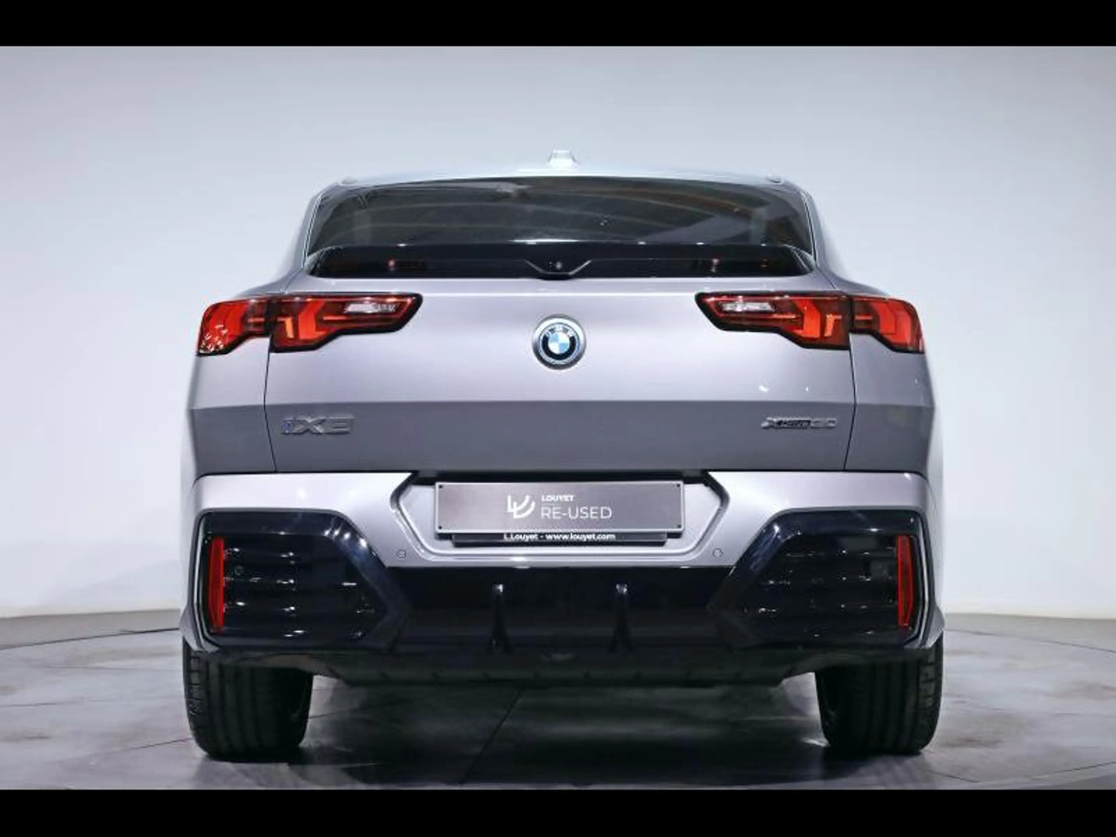 BMW iX2 xDrive30 Kit M Sport — photo 4