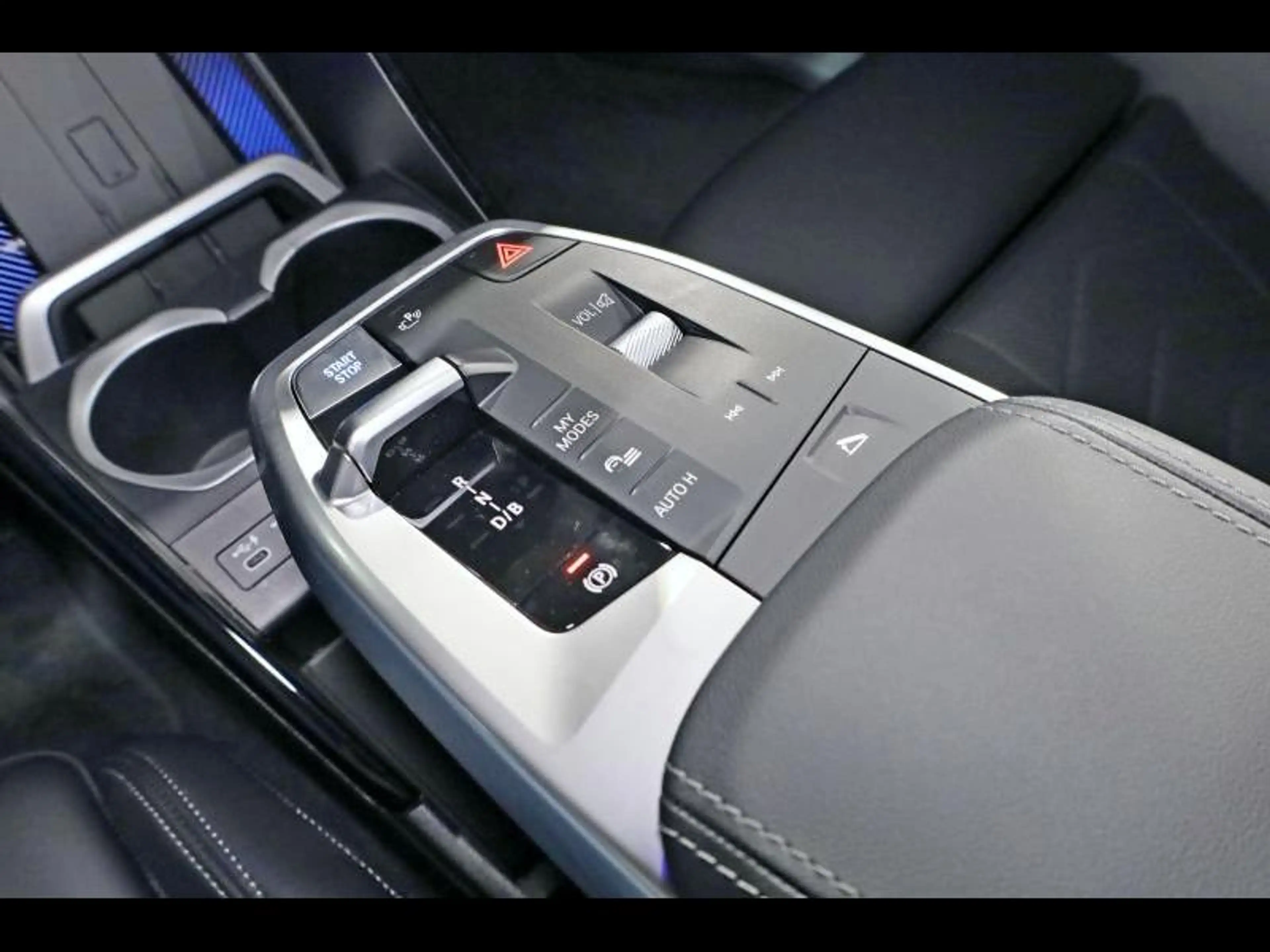 BMW iX2 xDrive30 Kit M Sport — photo 15