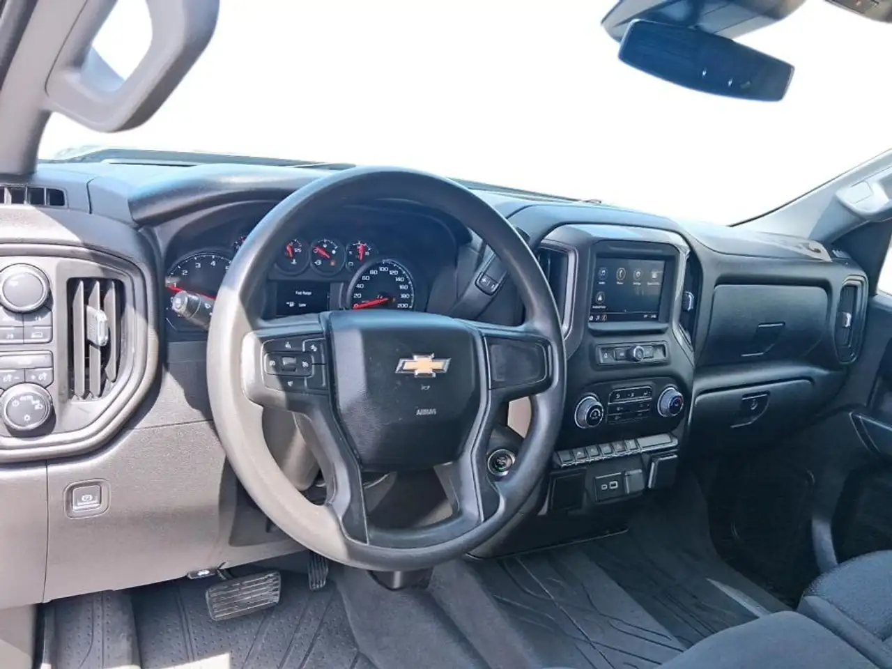 Chevrolet Silverado 1500 снимка Chevrolet Silverado 1500