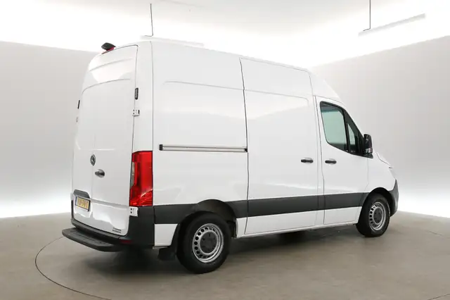 Mercedes-Benz Sprinter view 27