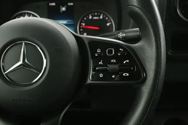 Mercedes-Benz Sprinter view 17