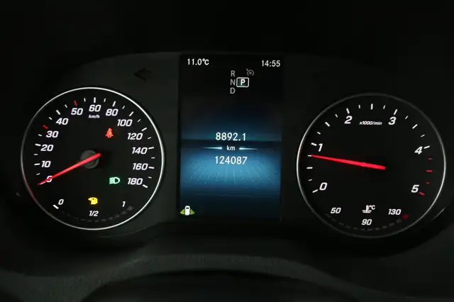 Mercedes-Benz Sprinter view 12