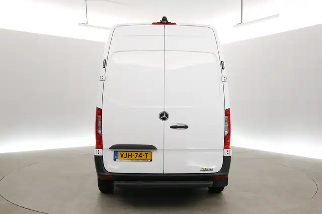 Mercedes-Benz Sprinter view 28