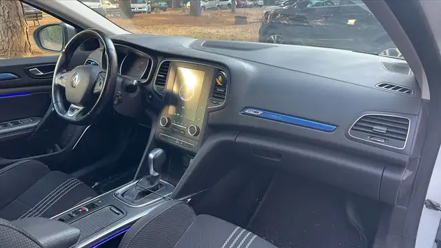 Renault Megane view 10