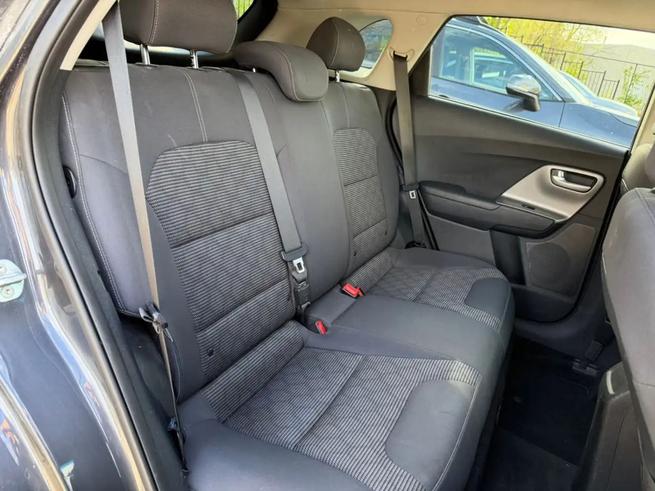 Kia Niro снимка Kia Niro