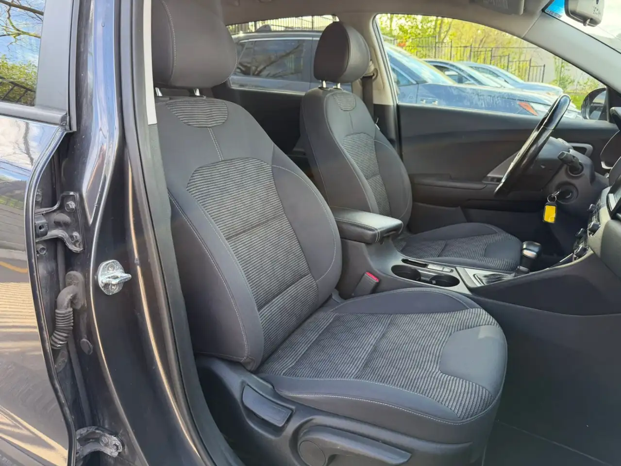 Kia Niro снимка Kia Niro
