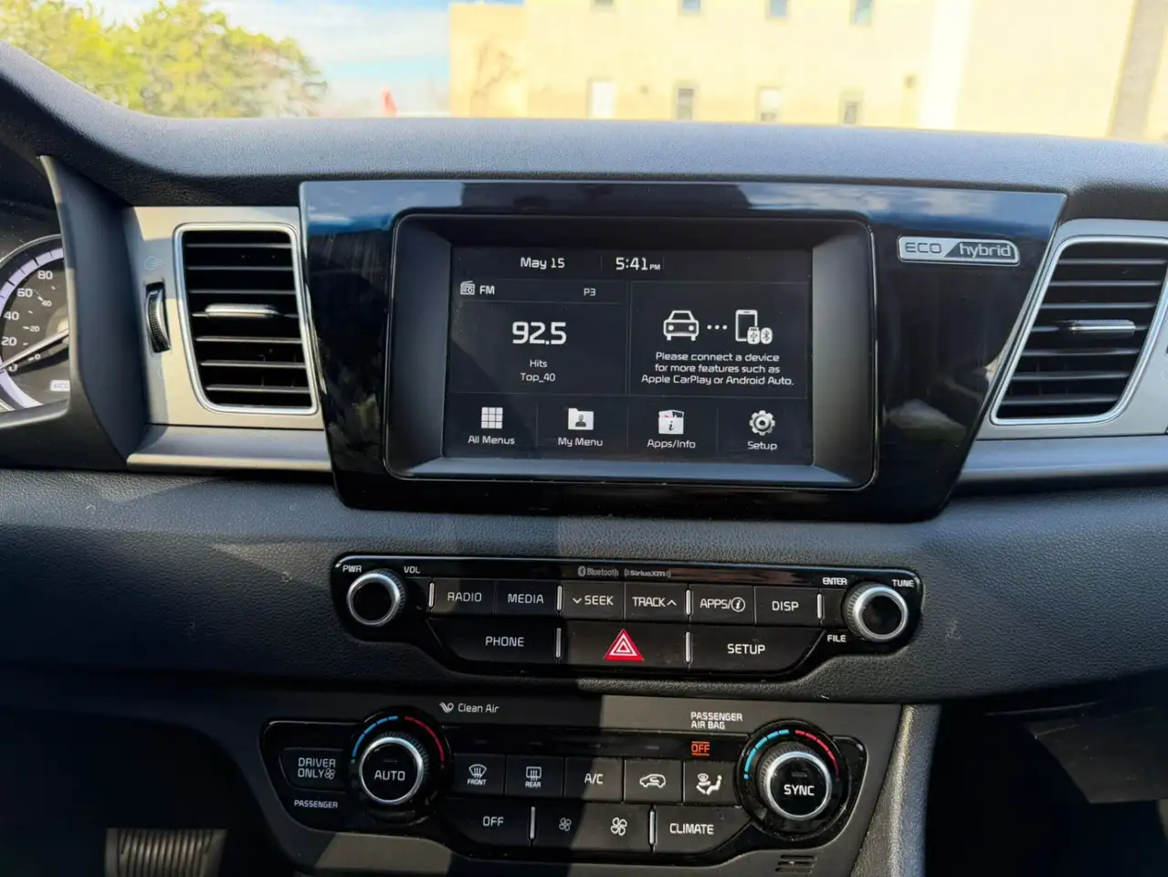 Kia Niro снимка Kia Niro