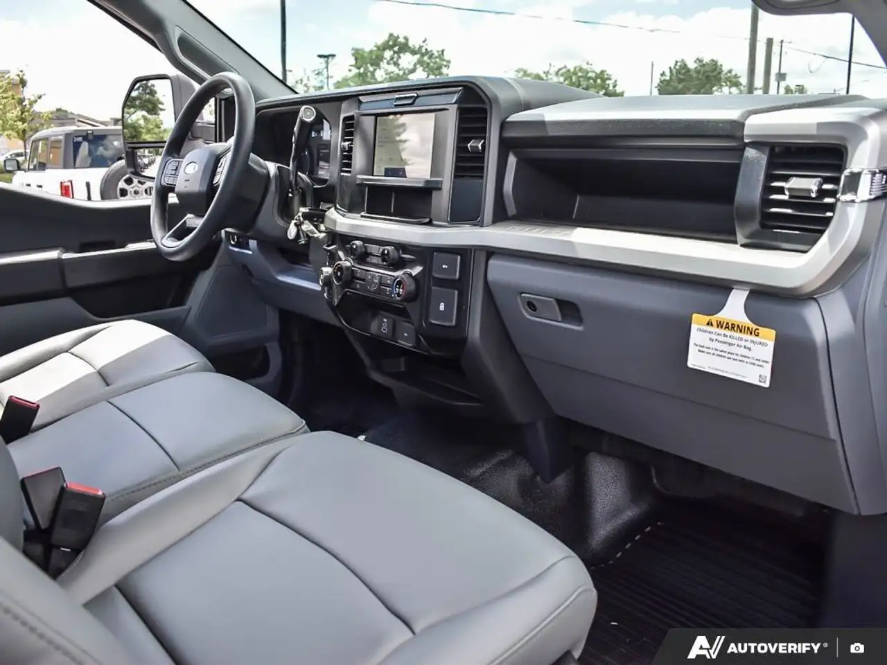 Ford F-550 Super Duty снимка Ford F-550 Super Duty