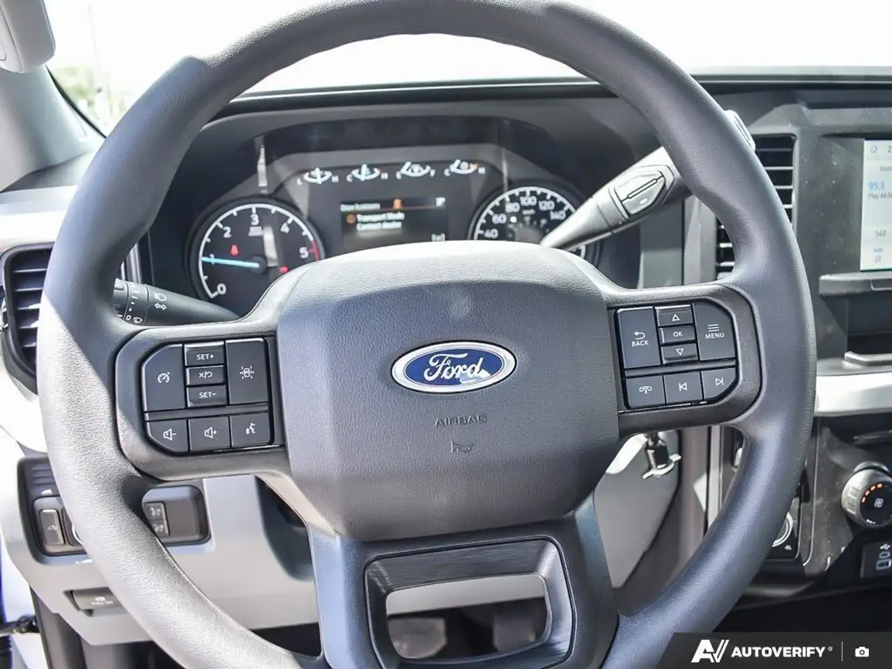 Ford F-550 Super Duty снимка Ford F-550 Super Duty