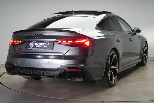 Audi RS5 view 6