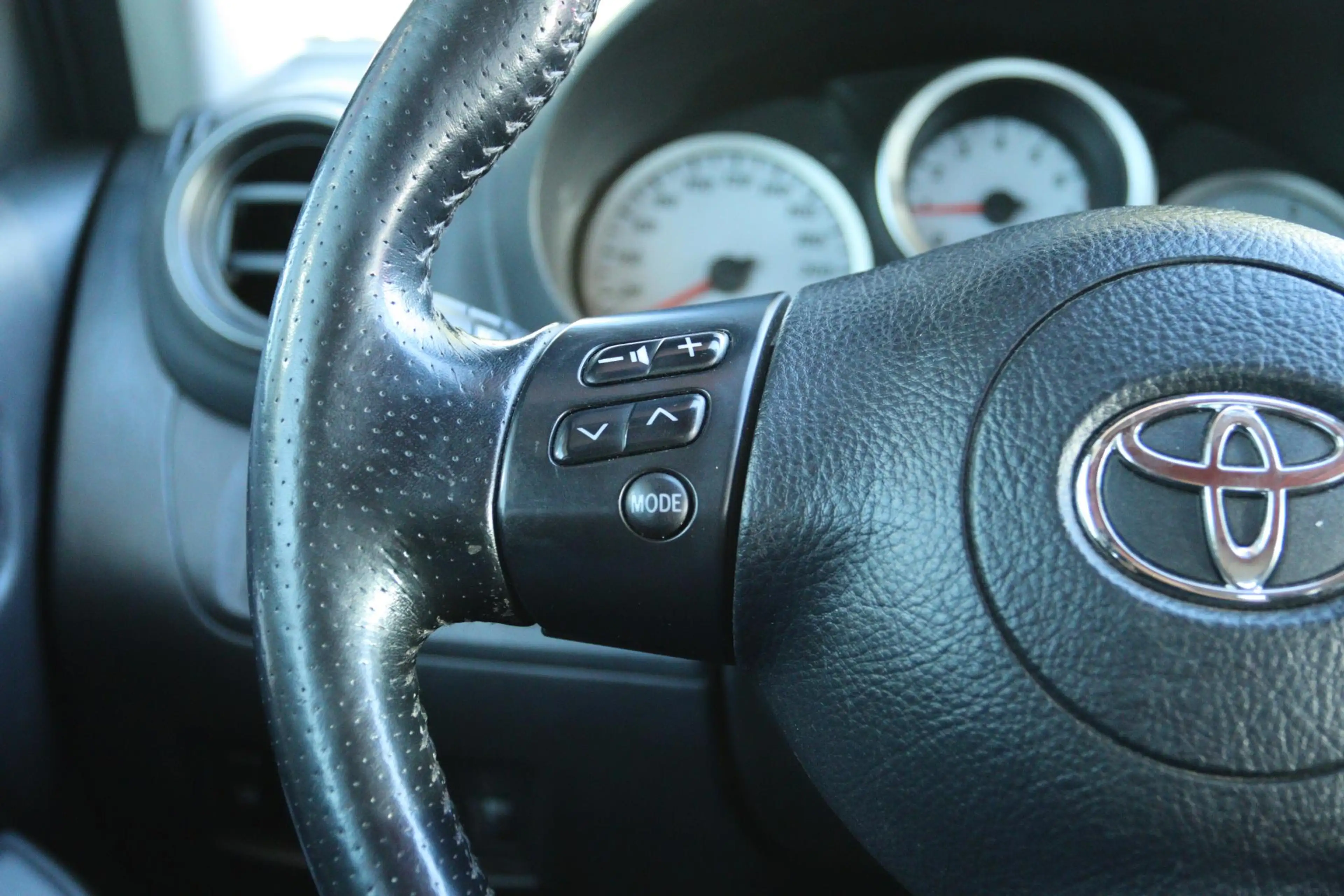 Toyota RAV 4 2.0-16V VVT-I SPECIAL EDITION | LEDER | TREKHAAK A — photo 15