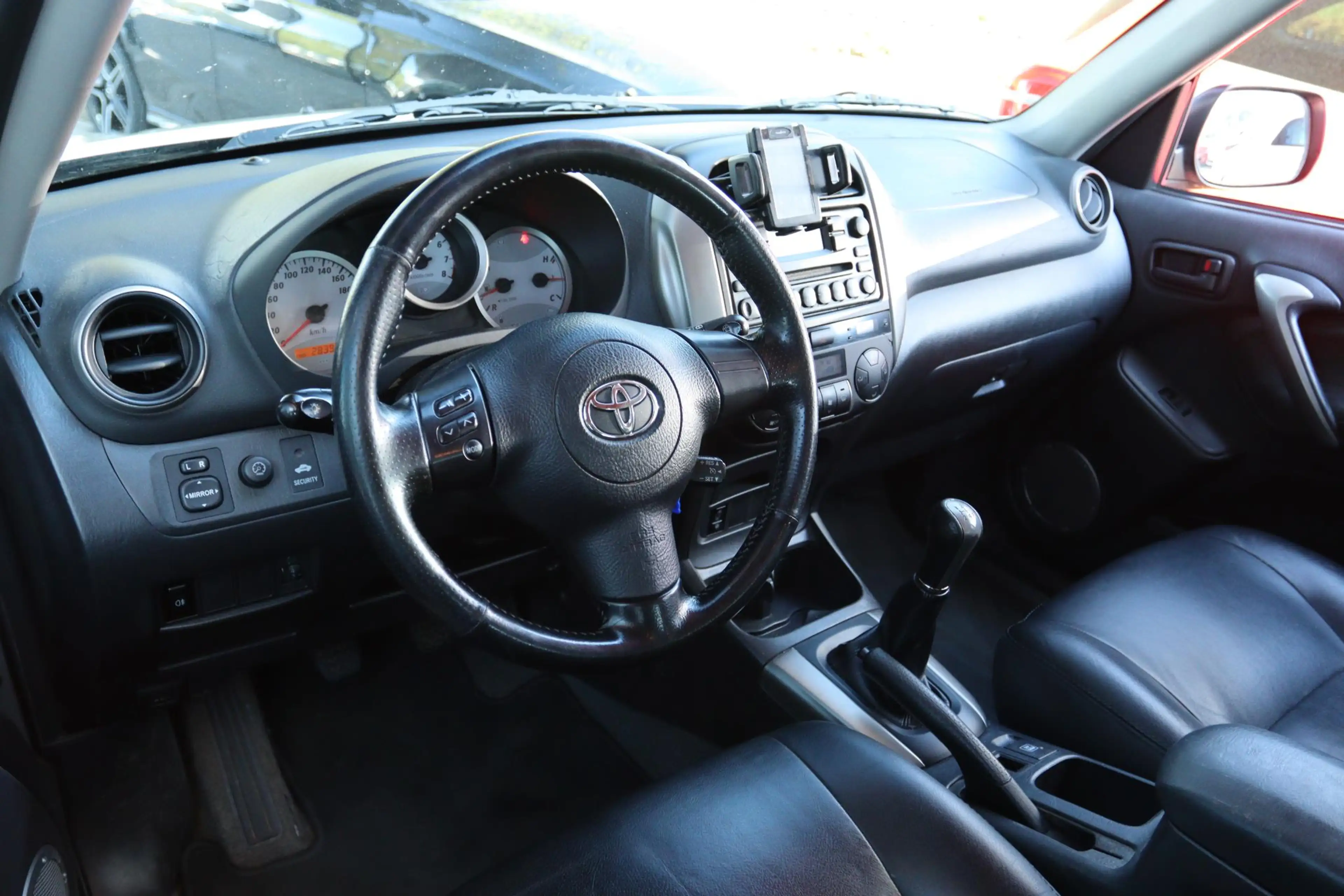 Toyota RAV 4 2.0-16V VVT-I SPECIAL EDITION | LEDER | TREKHAAK A — photo 3