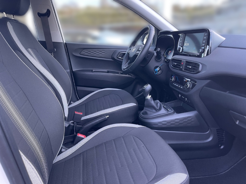 Hyundai i10 1.0 Benzin 63PS Schalter Trend, Komfortpaket — photo 14