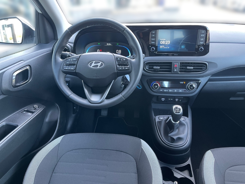 Hyundai i10 1.0 Benzin 63PS Schalter Trend, Komfortpaket — photo 10