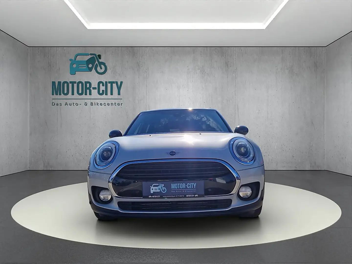 MINI Cooper D Clubman MINI Clubman Cooper D Aut. Grau - 2
