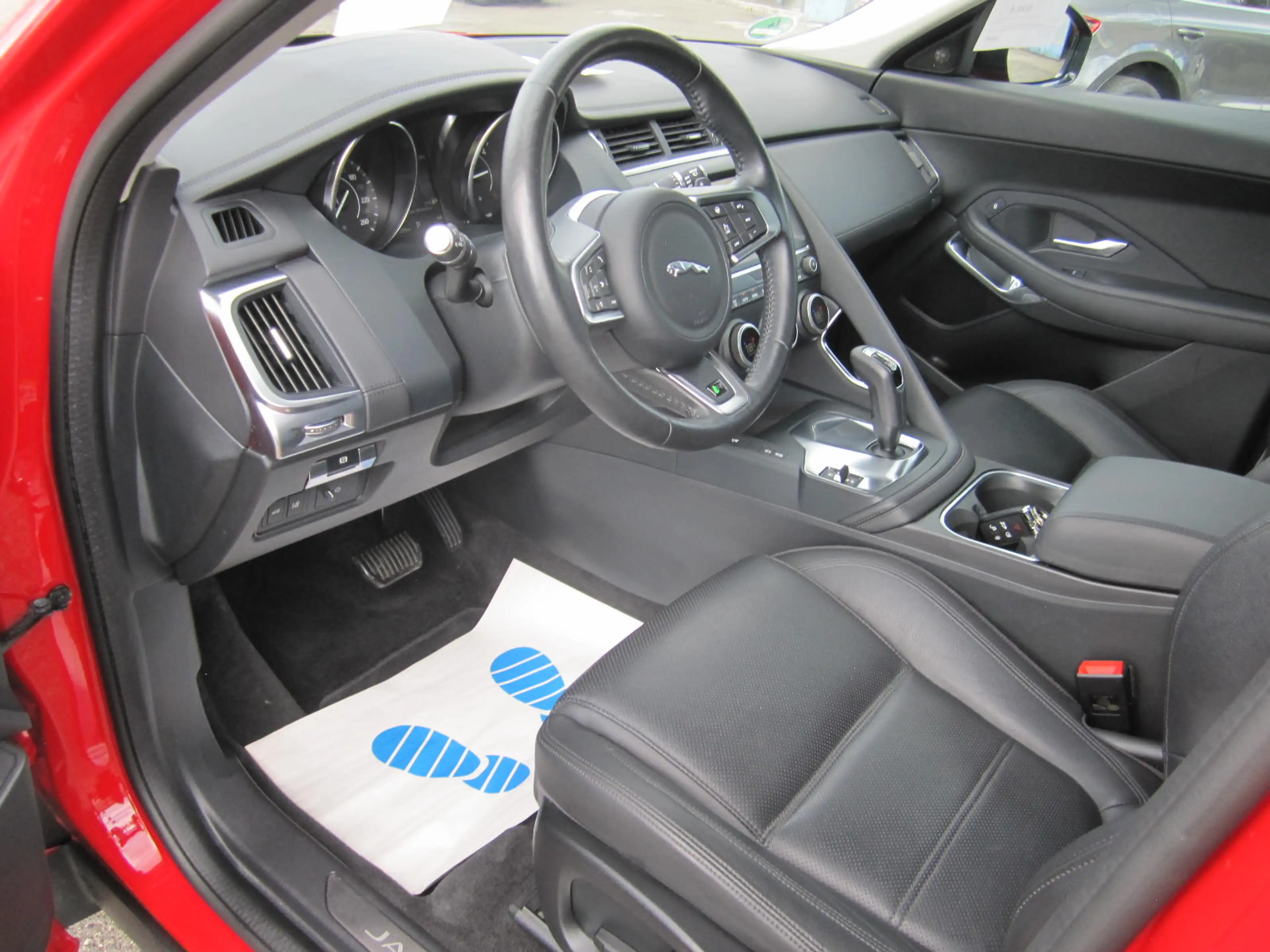 Jaguar E-Pace S AWD ~ 1. Hd ~ AHK — photo 10