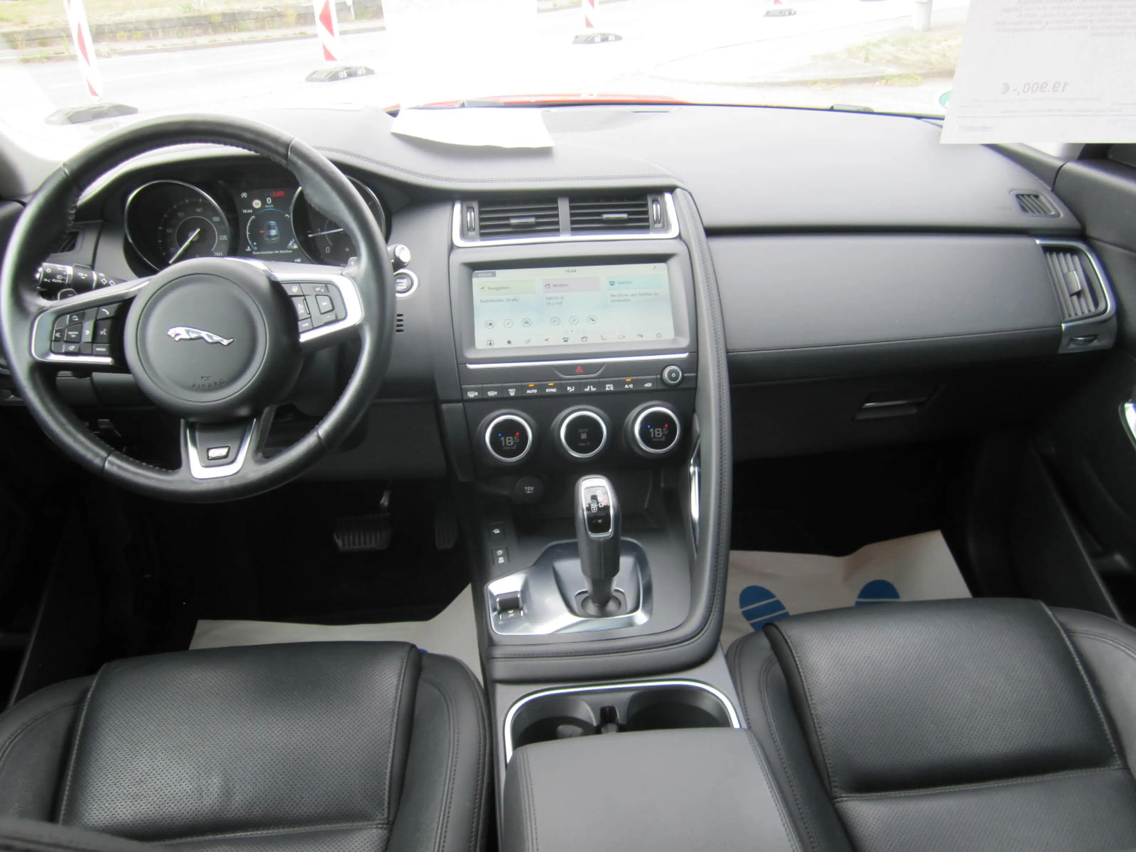 Jaguar E-Pace S AWD ~ 1. Hd ~ AHK — photo 7