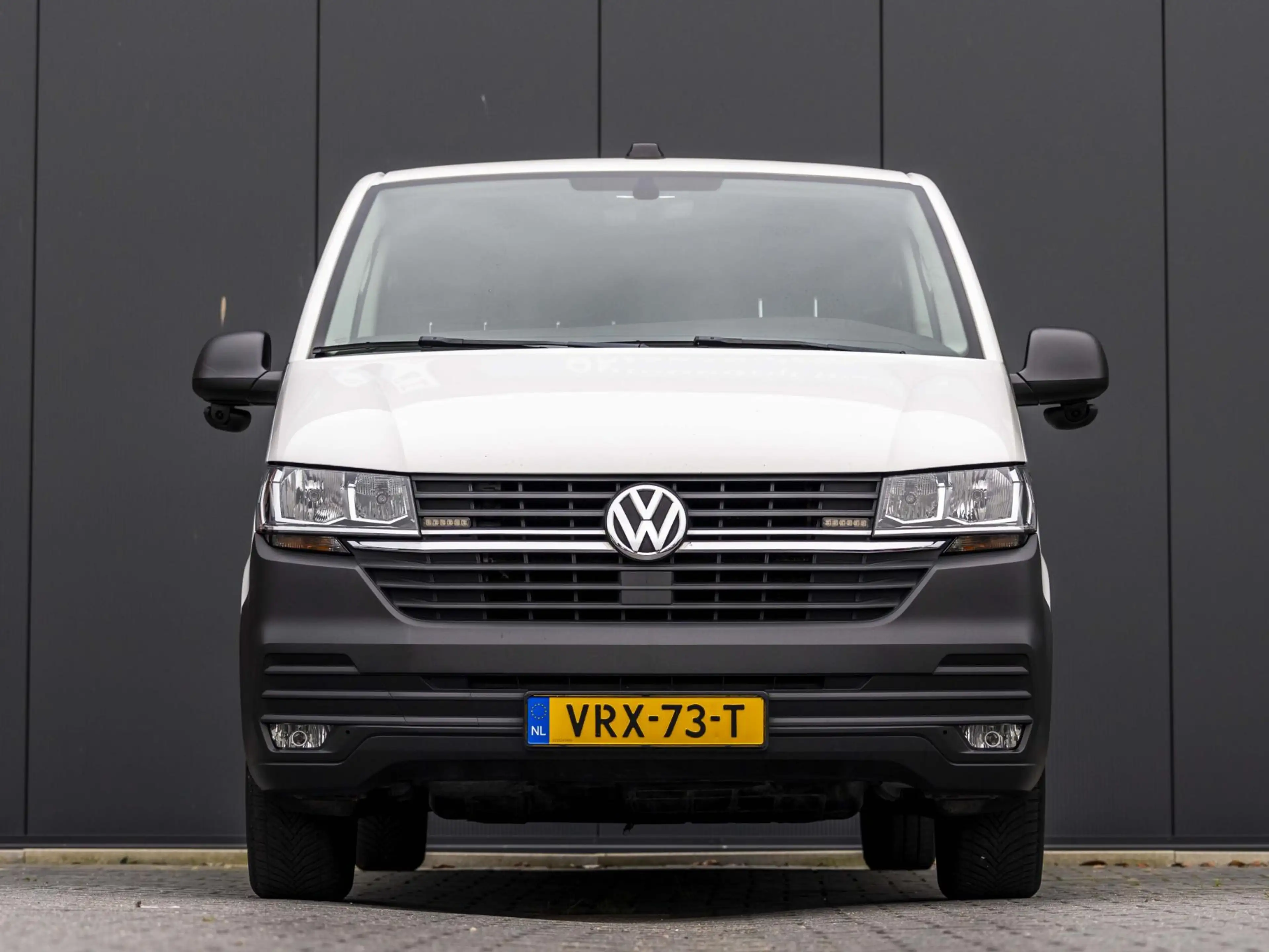 Volkswagen T6.1 Transporter 2.0 TDI L2H1 28 Bulli Dubbele schuifdeur|stoel ver — photo 2