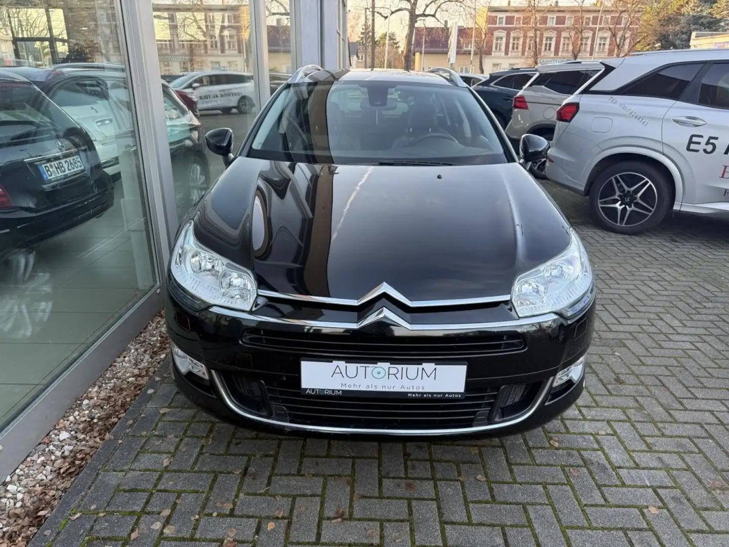 Citroen C5 Tourer Exclusive AUTOMATIK LEDER NAVI LED LMF Schwarz - 2