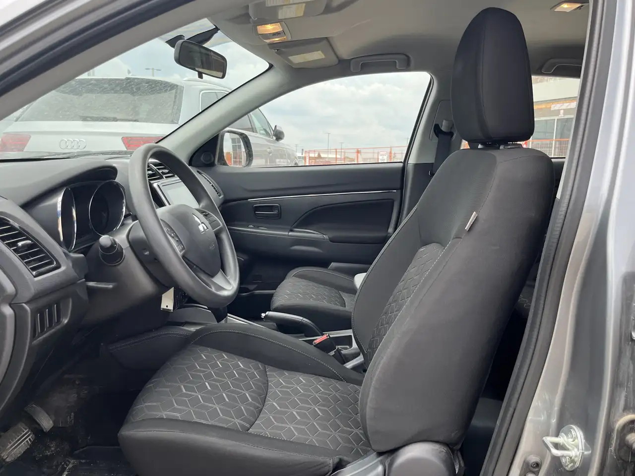Mitsubishi RVR снимка Mitsubishi RVR