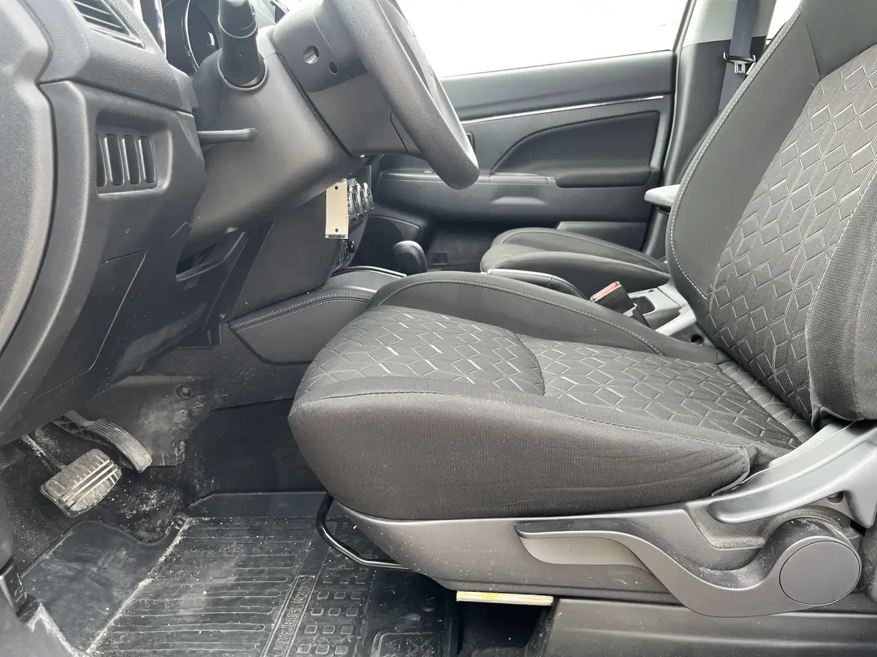Mitsubishi RVR снимка Mitsubishi RVR