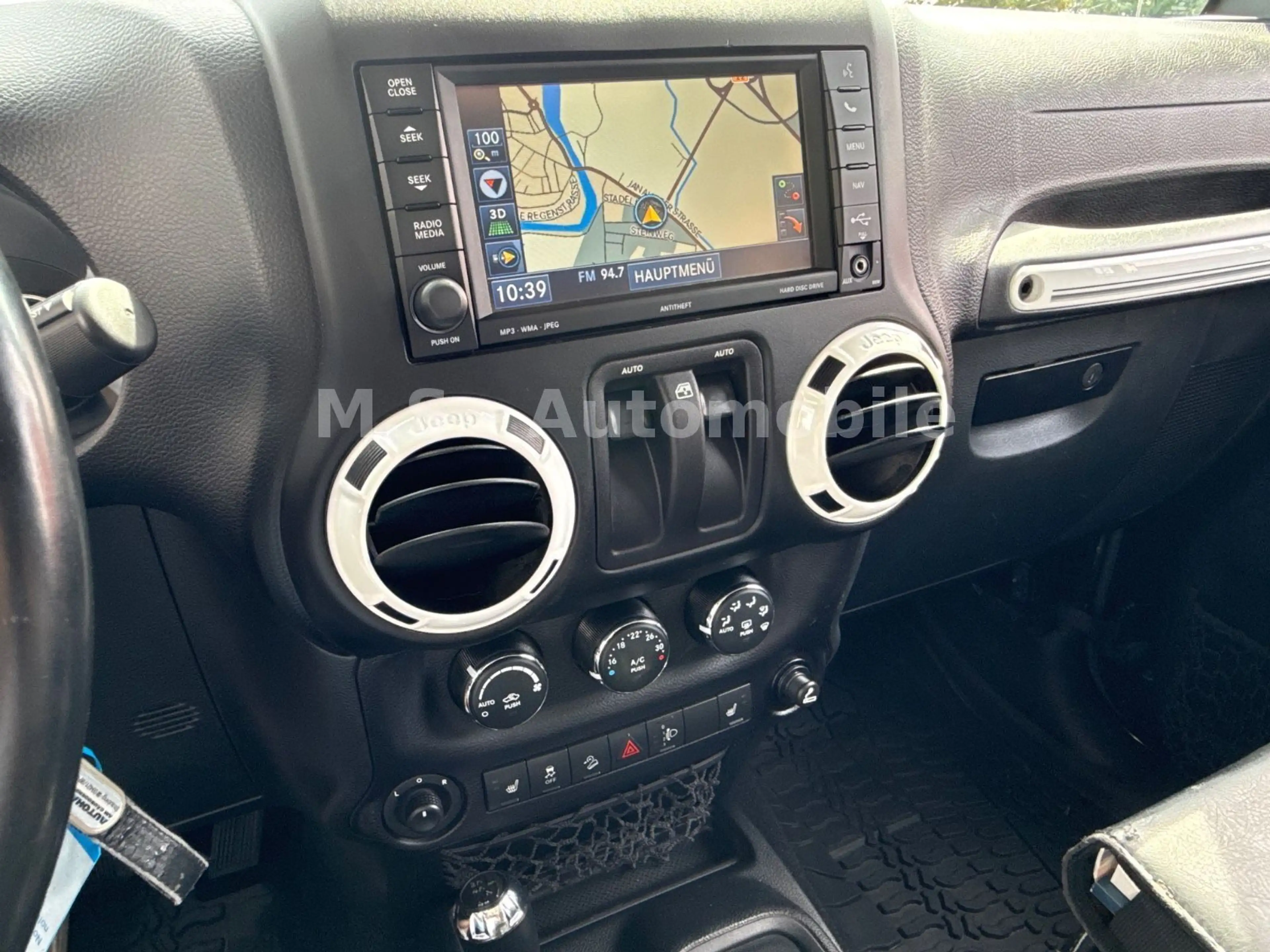 Jeep Wrangler Unlimited X 2.8CRD Automatik*AHK*SHZ — photo 15