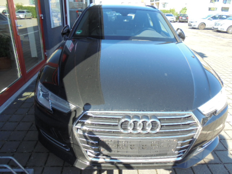 Audi A4 design — photo 2