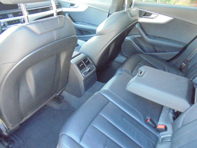Audi A4 design — photo 10