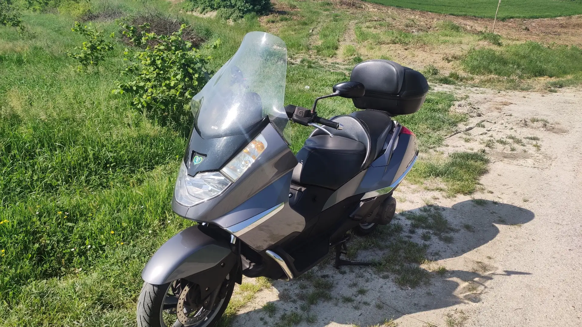 Aprilia Atlantic 500 Grau - 2