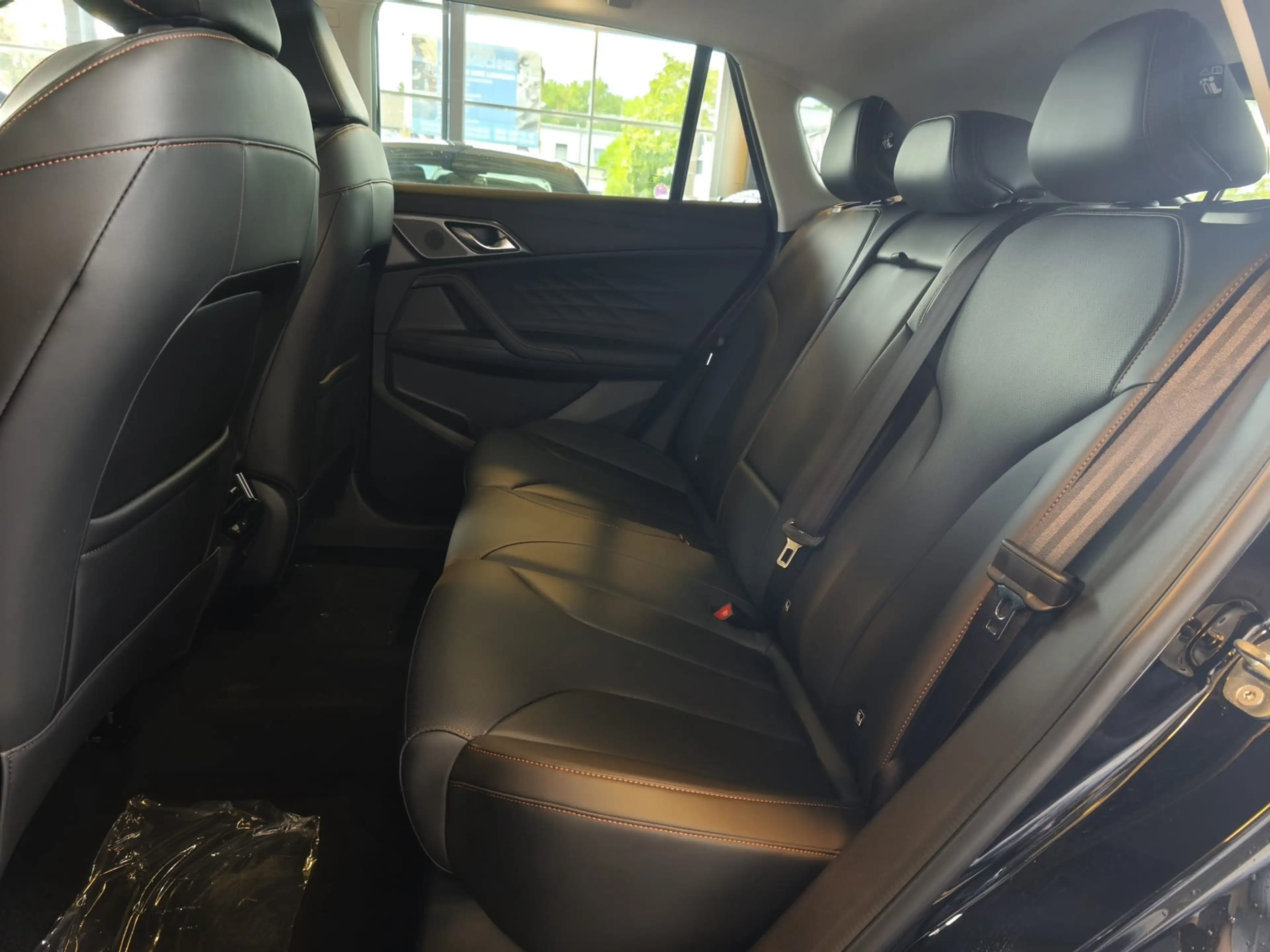 MG HS Hybrid+1.5 T GDI Luxury/LED/360° — photo 14