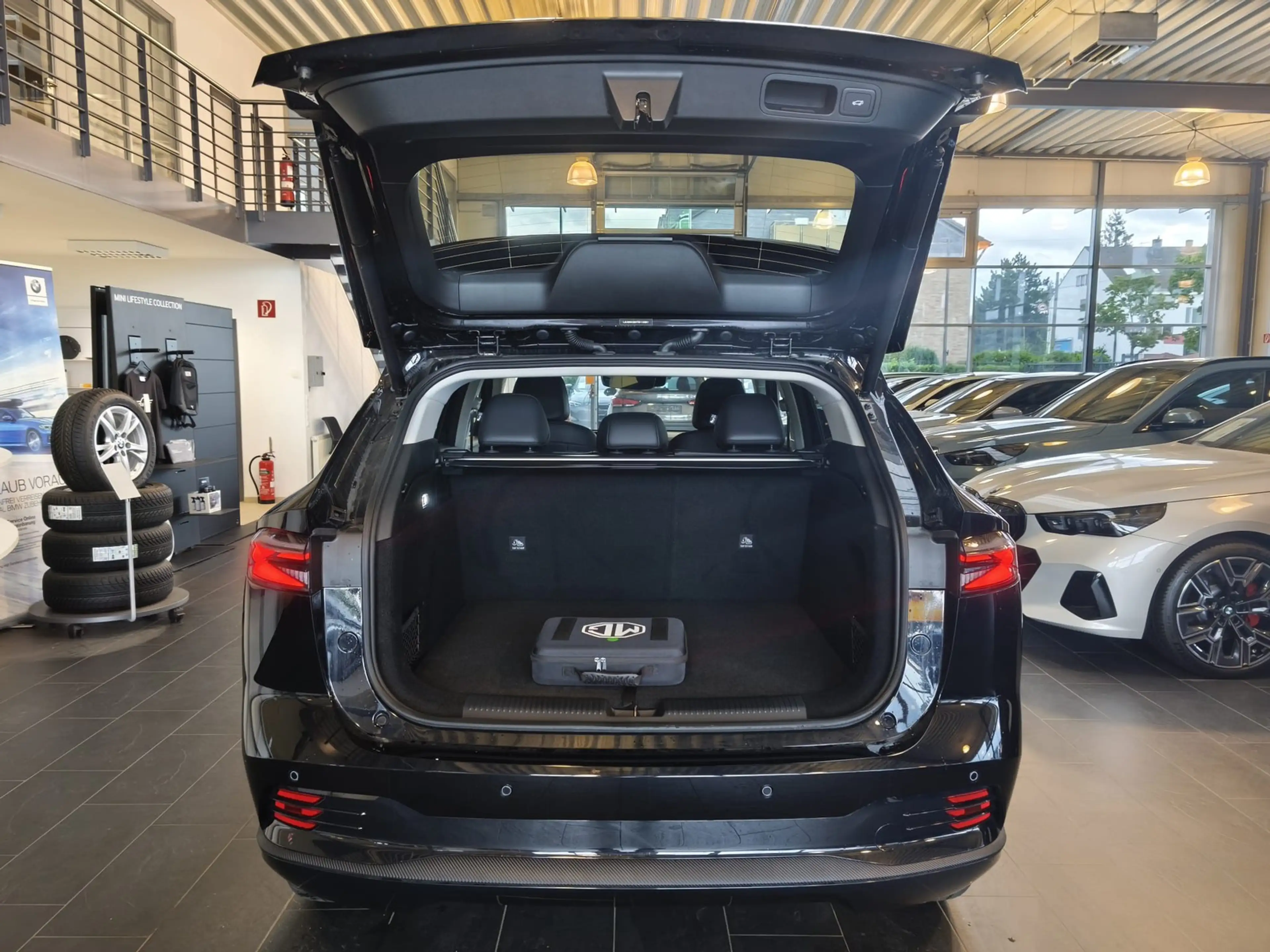 MG HS Hybrid+1.5 T GDI Luxury/LED/360° — photo 5