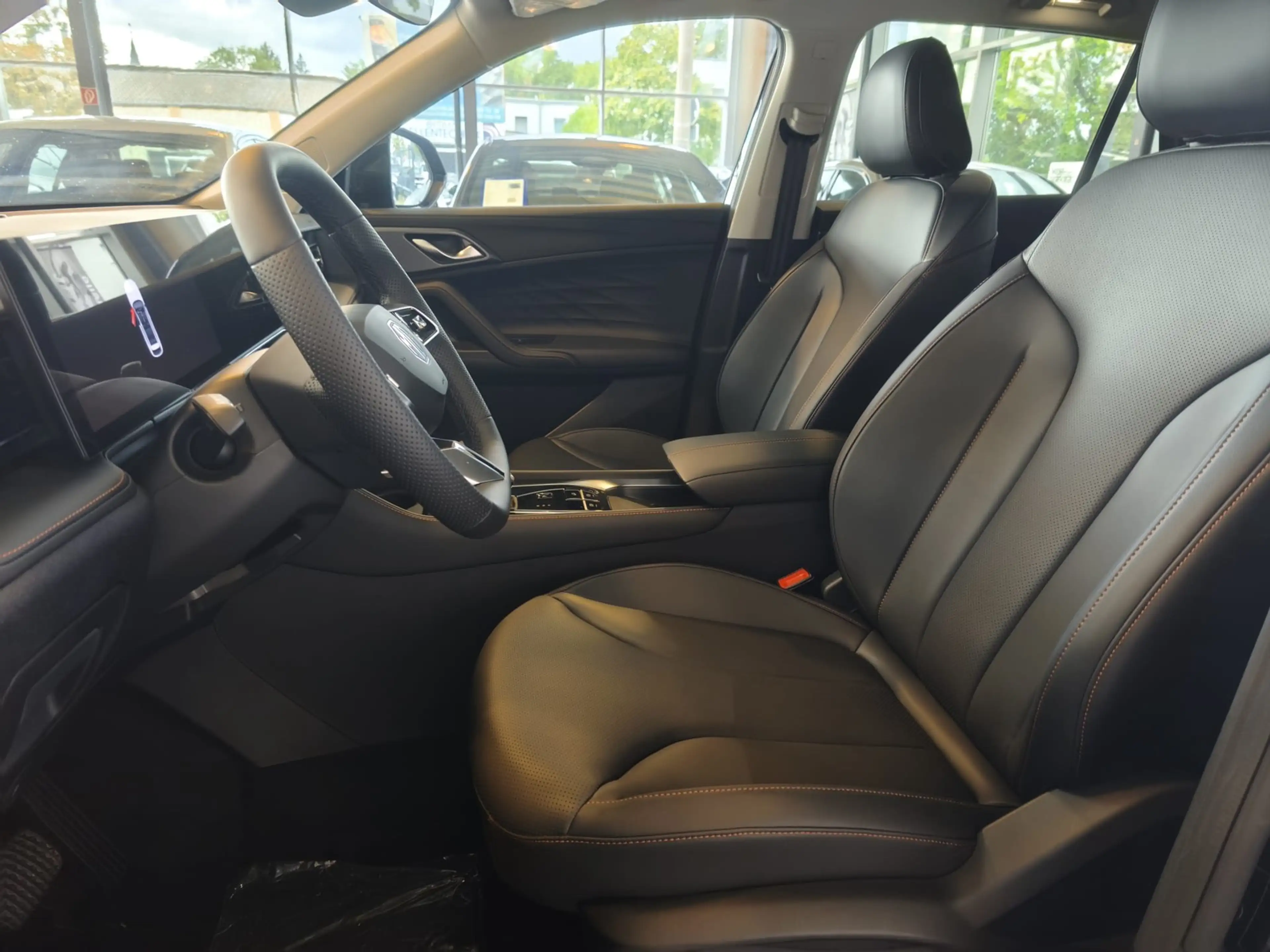 MG HS Hybrid+1.5 T GDI Luxury/LED/360° — photo 8