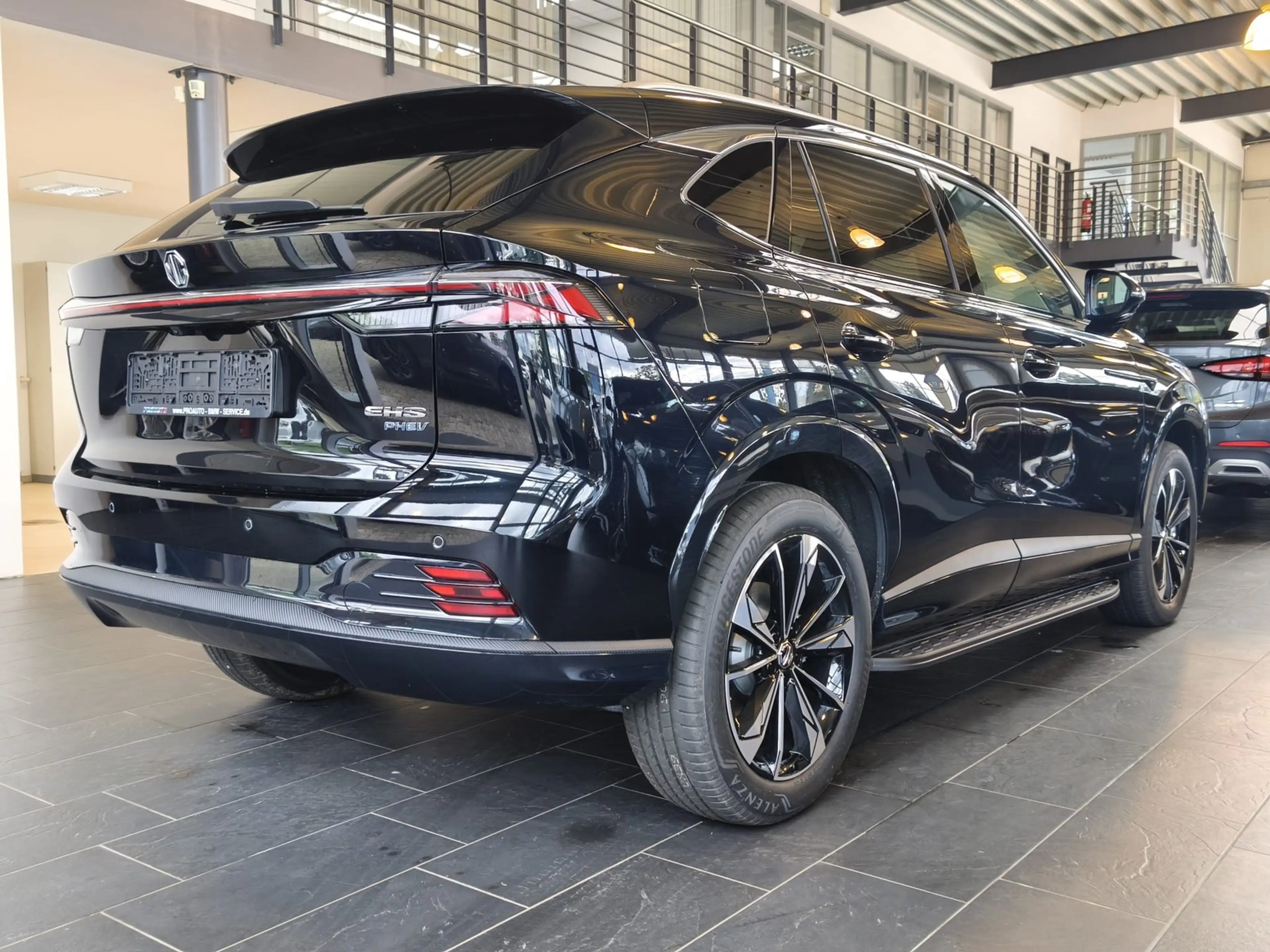 MG HS Hybrid+1.5 T GDI Luxury/LED/360° — photo 7