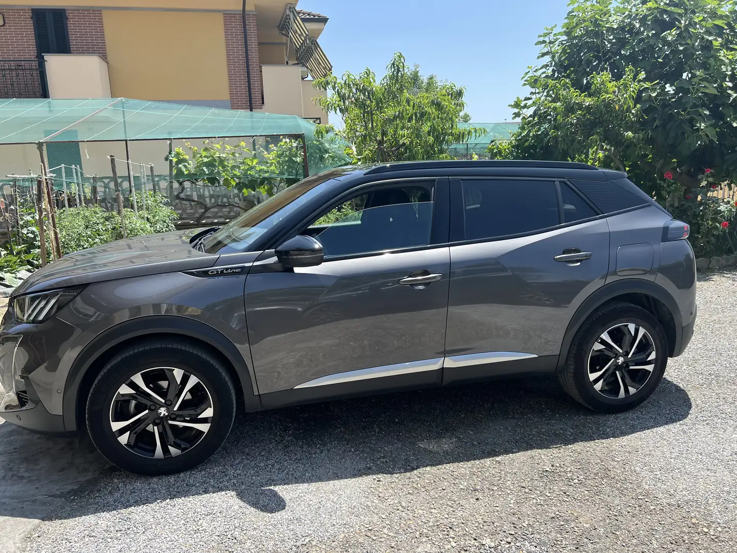 Peugeot 2008 1.5 bluehdi GT Line s&s 100cv - 1