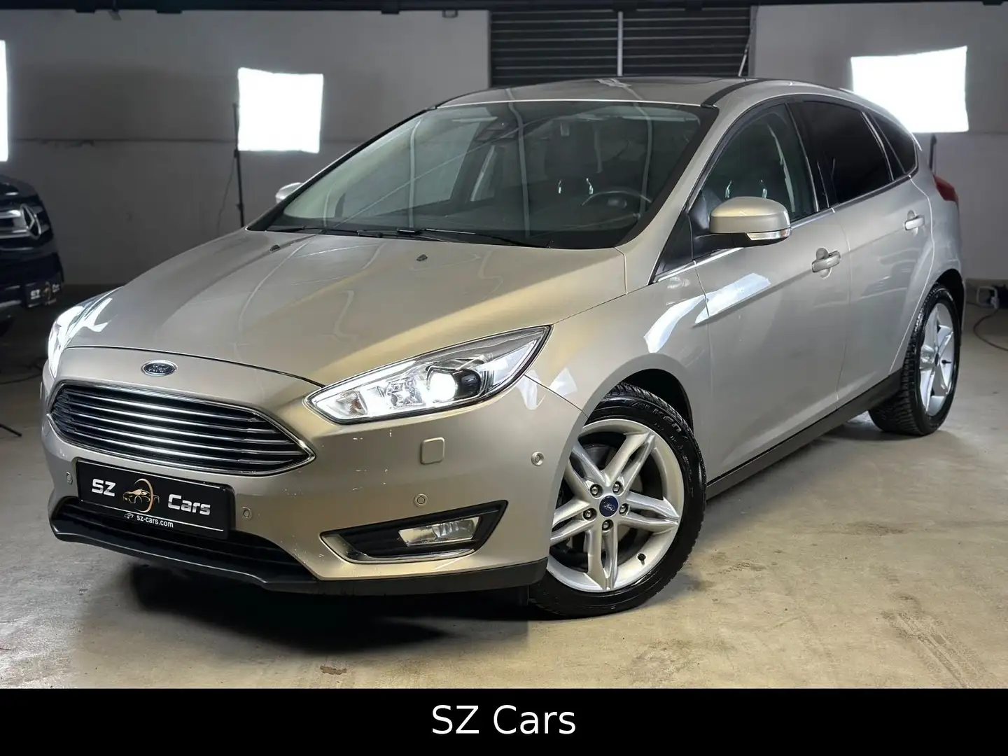 Ford Focus EcoBoost Sport*AUT*KAM*PDC*NAVI*TEMP*LHZ Grau - 1