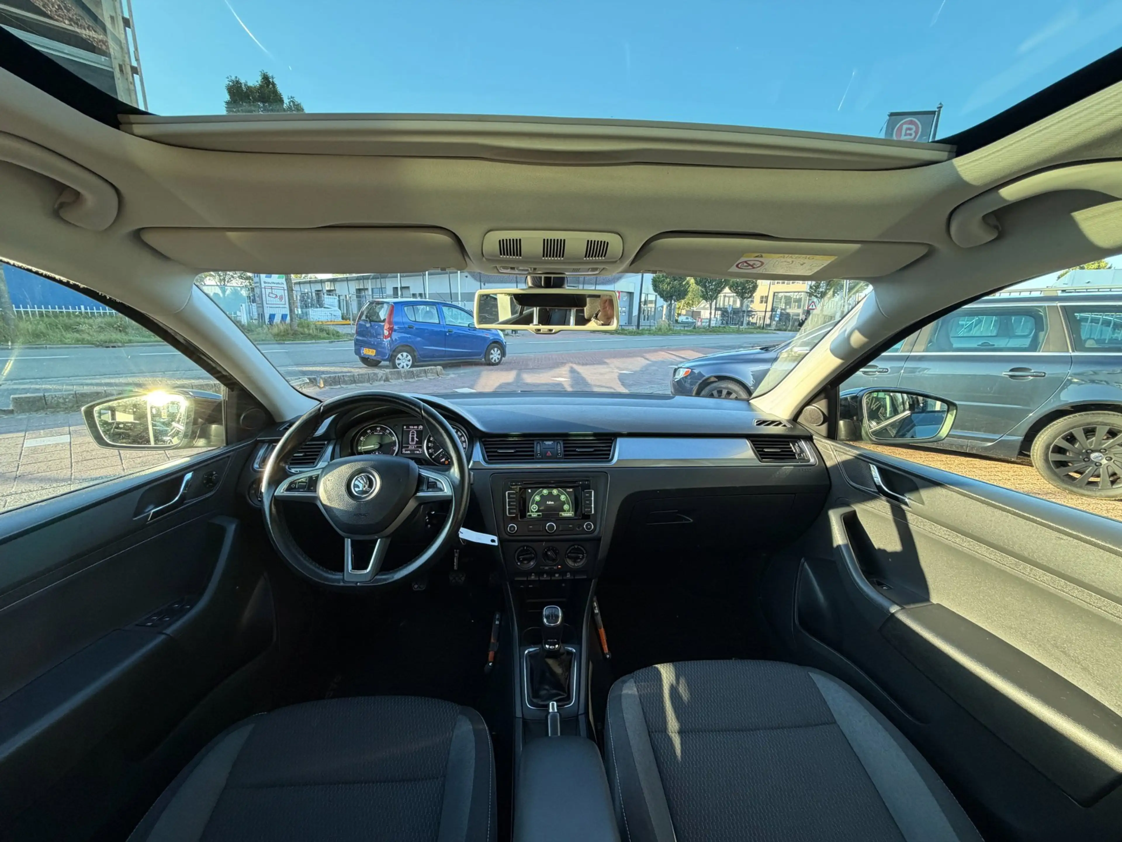 Skoda Rapid/Spaceback 1.2 TSI Greentech Style Edition PANO — photo 2
