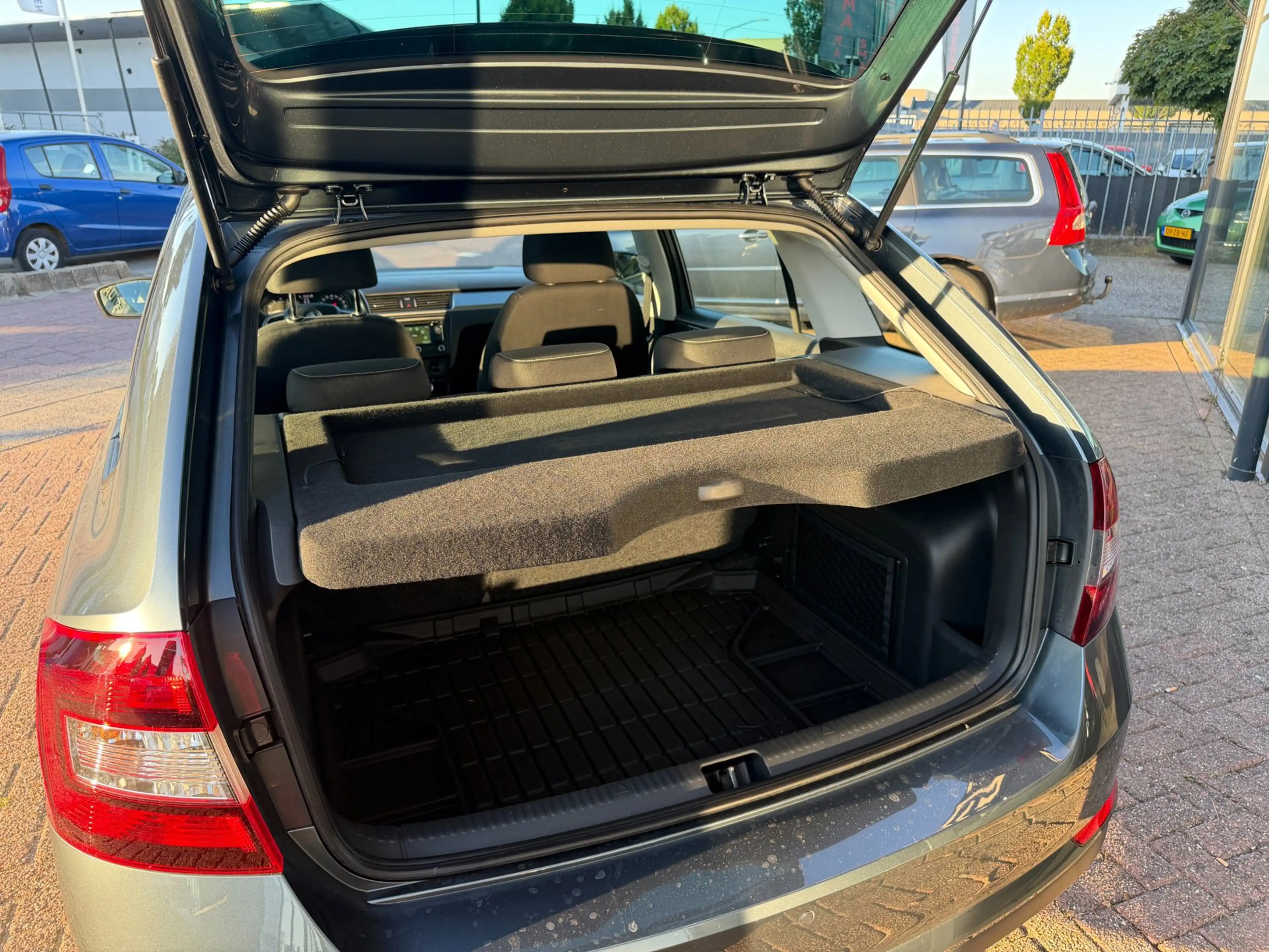 Skoda Rapid/Spaceback 1.2 TSI Greentech Style Edition PANO — photo 10
