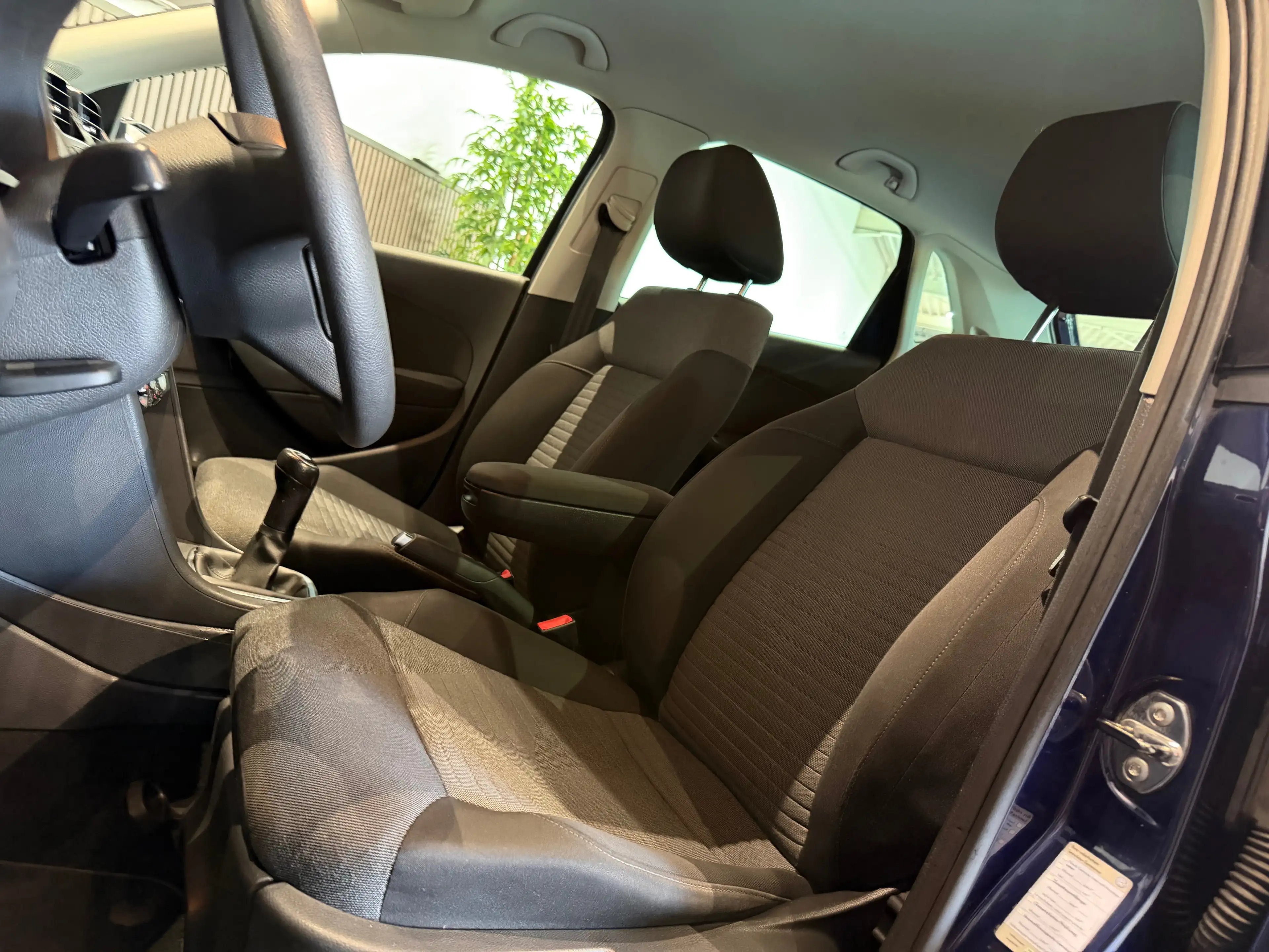Volkswagen Polo 1.2i - GARANTIE 12MOIS - 1ERPRO — photo 8