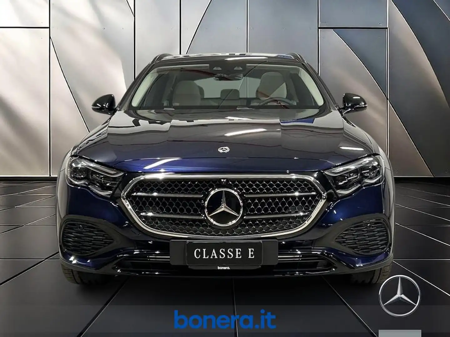 Mercedes-Benz E 220 SW All-Terrain d Premium 4matic auto Blau - 2