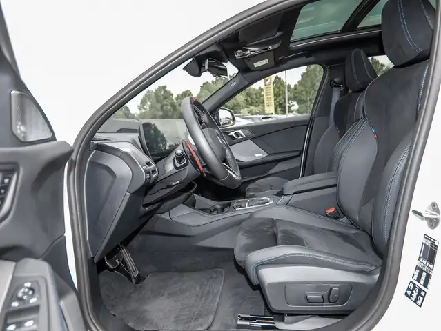 BMW 1 Series view 5