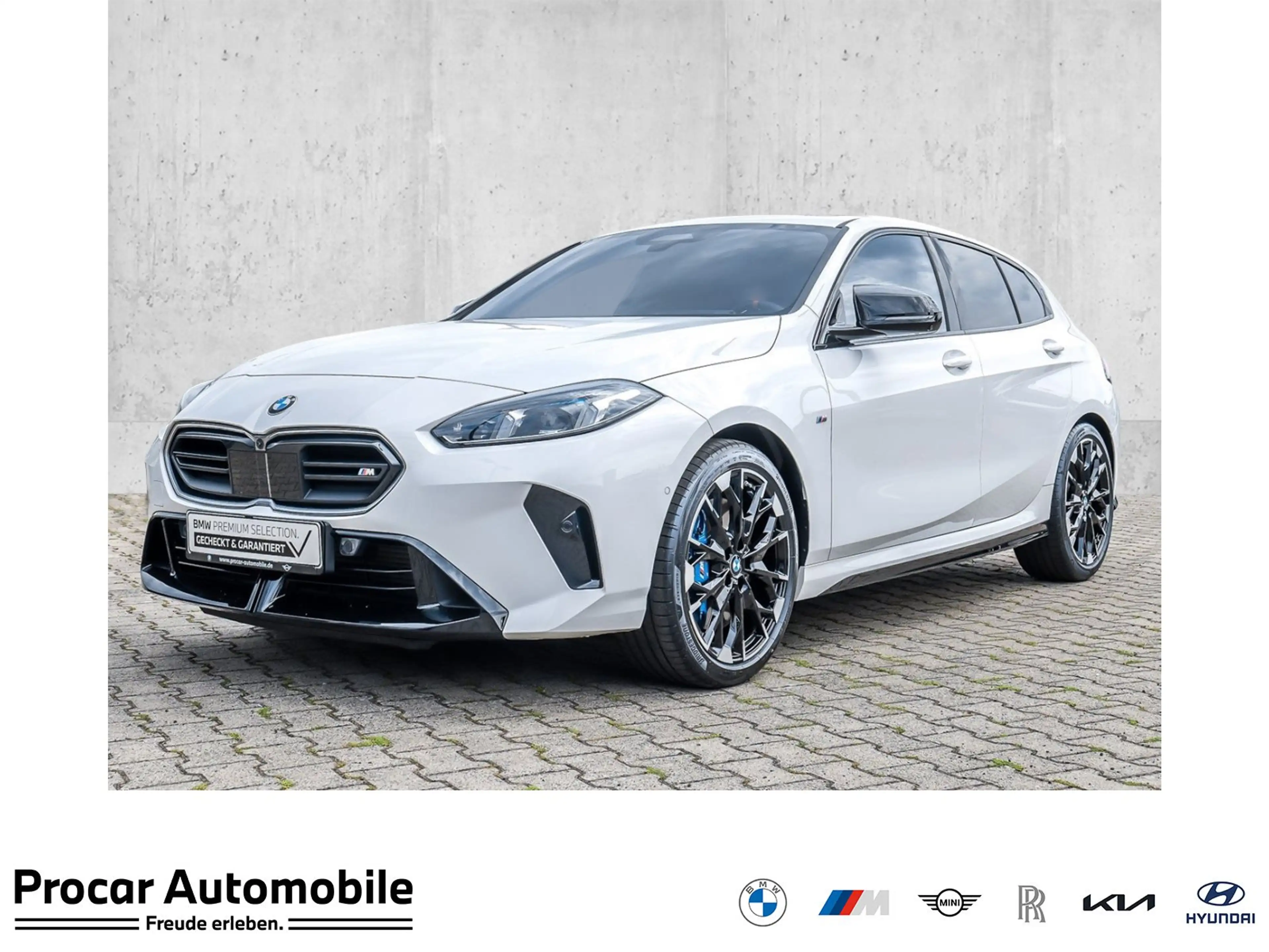 BMW 135 M135 xDrive 5-Türer M Sport Pano HuD DA Prof. H/K
